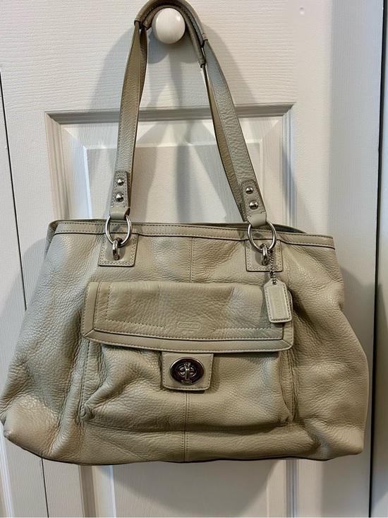 Coach Handbags - Coach Pebbled Leather Shoulder Bag in Light Taupe